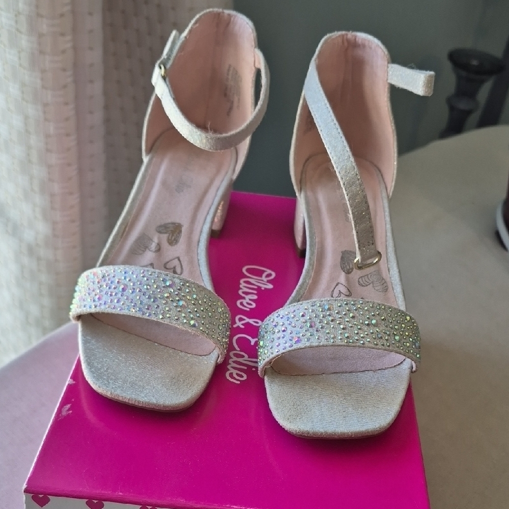 Olive & Edie Kids Glitter Dress Shoes - Cream